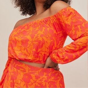 Floral off the shoulder crop top